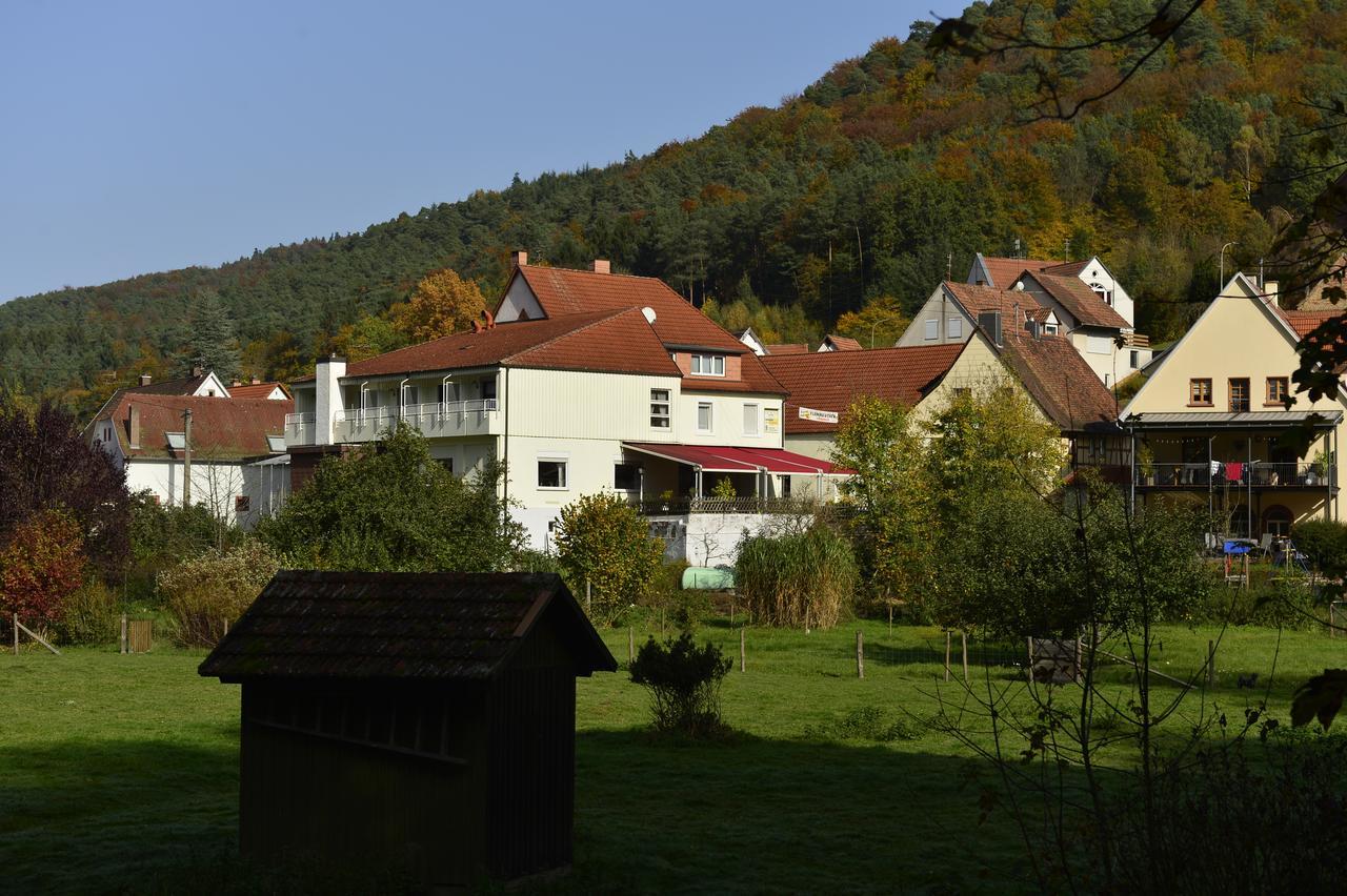 Landhotel Zur Wegelnburg Bruchweiler-Bärenbach Exteriör bild